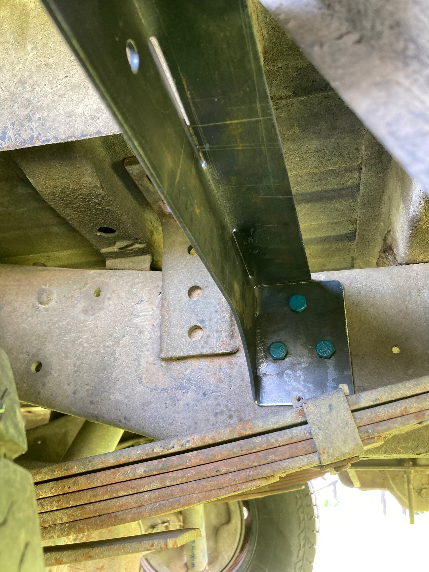 72-93 Mud flap brackets