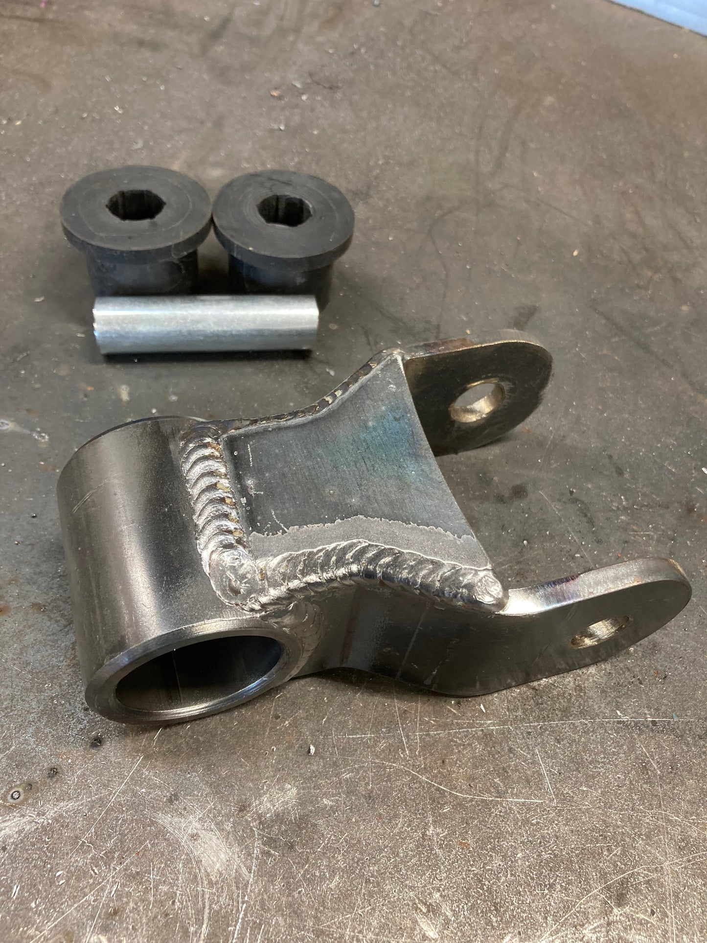72-93 dodge ram rear shackle (5/8” bolt)